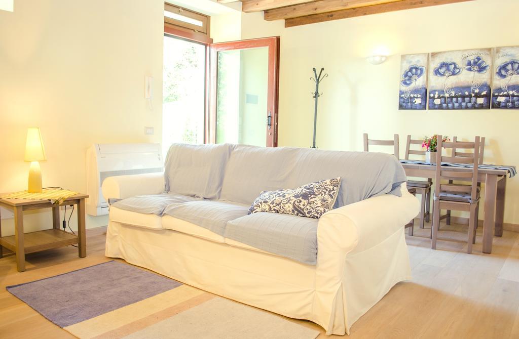 Gasthaus Hausclaudia Cerveteri Zimmer foto